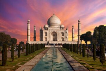 The Taj Mahal in Agra: Details